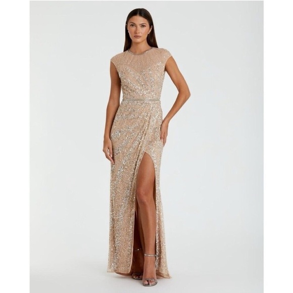 Mac Duggal Size 4 Nude Embellished Illusion
High Neck Cap Sleeve Gown 5619 - Picture 3 of 10
